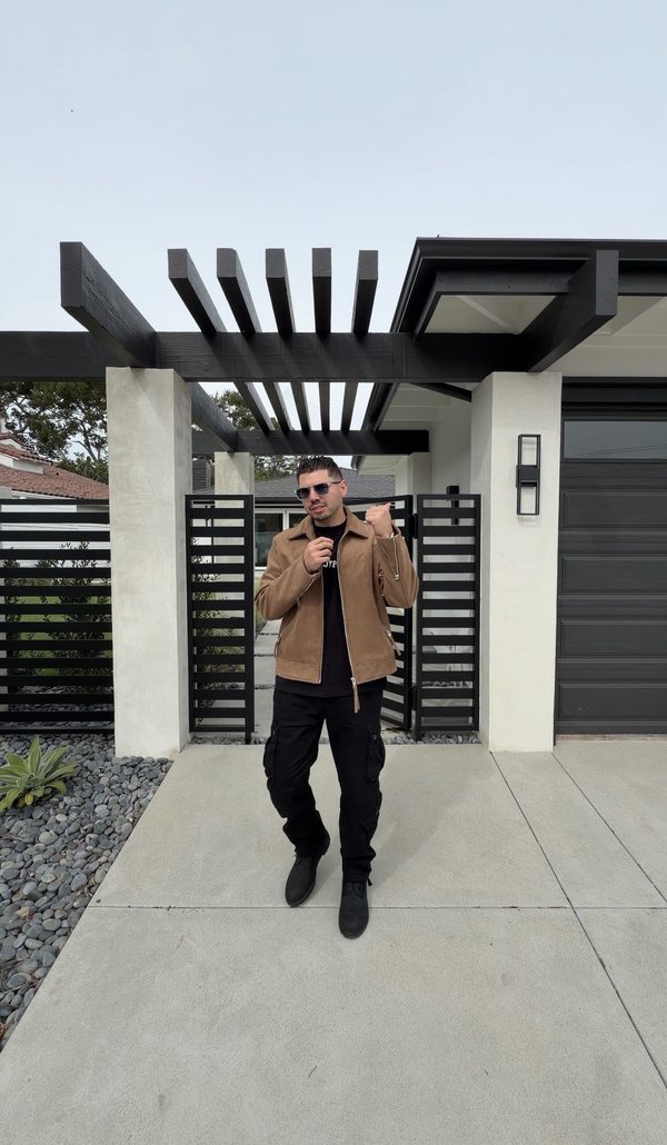 Jesse Oñate, Realtor